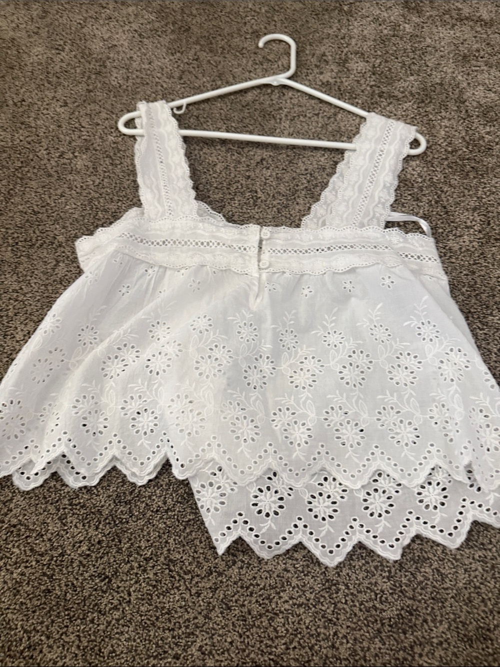 Silk & Salt White Eyelet Lace Tank Top - Picture 5 of 8
